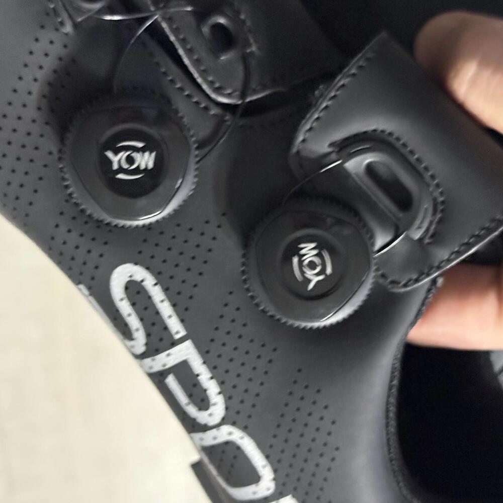 Sport Cycling Black Shoes Self-Locking Size Euro 39‎ / 8.5 Women / 6 Men - Picture 9 of 9
